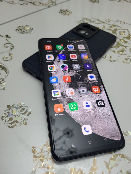 Телефон смартфон oppo reno7