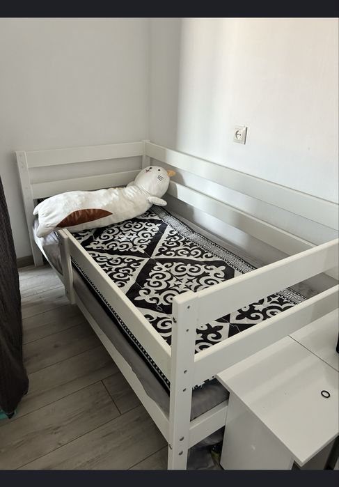 Десткая кровать