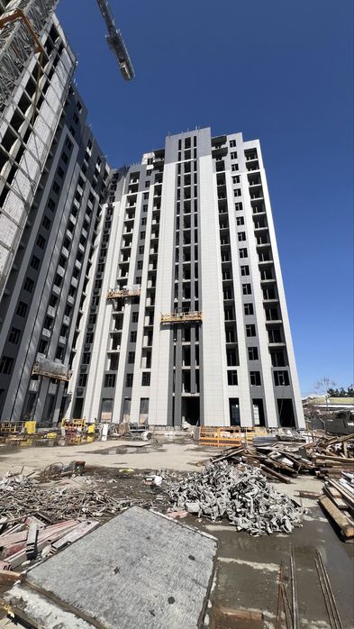 Bodomzor Dream House 2 xonali kvartira sotiladi kvadratini 1030$ dan