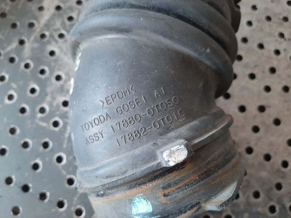furtun admisie  1.8b hybrid x2zr x2zr-w22u toyota  prius 3 17880-0t050  17882-0t010