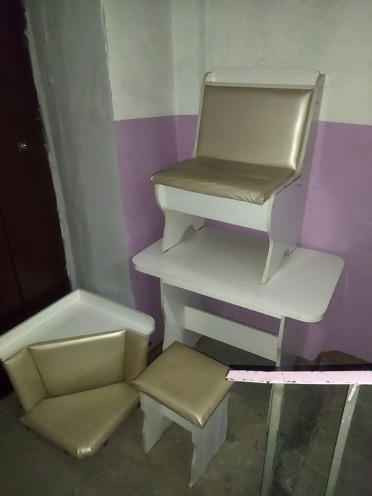 Мебель кухня диваны столы табуретки