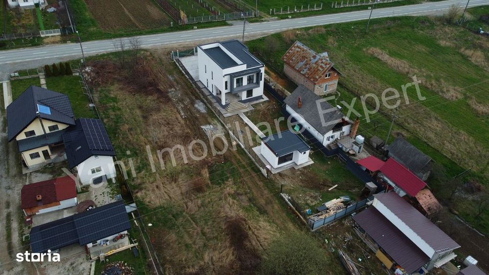 Casă de vânzare în comuna Băiculești, județ Argeș.