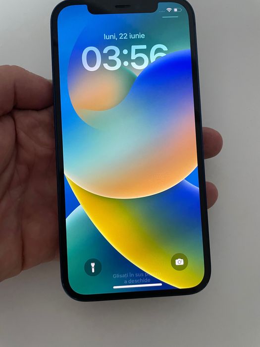 iPhone 12 în stare bună ieftin și bun