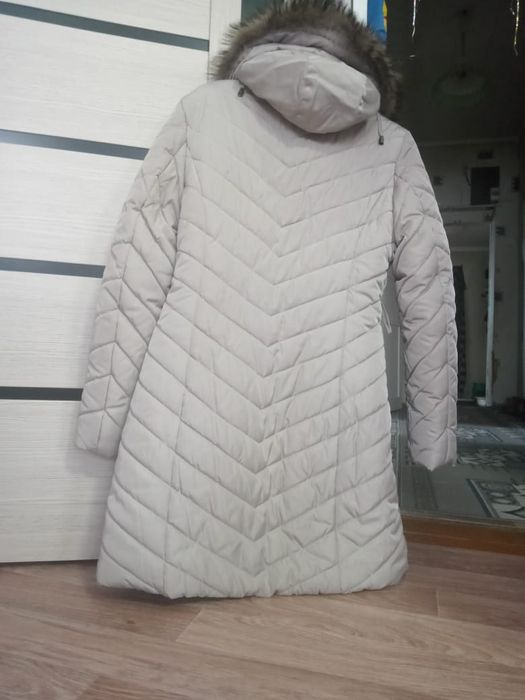 Продам зимний пуховик