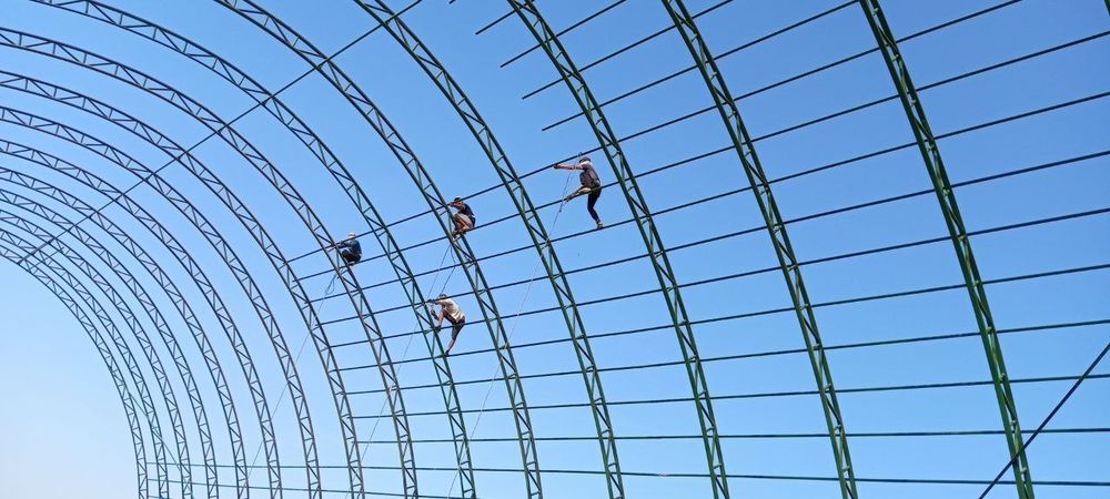 TOM NAVES qurush xizmati