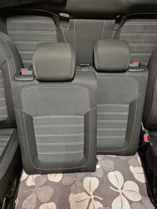 Салон-седалки Инсигния