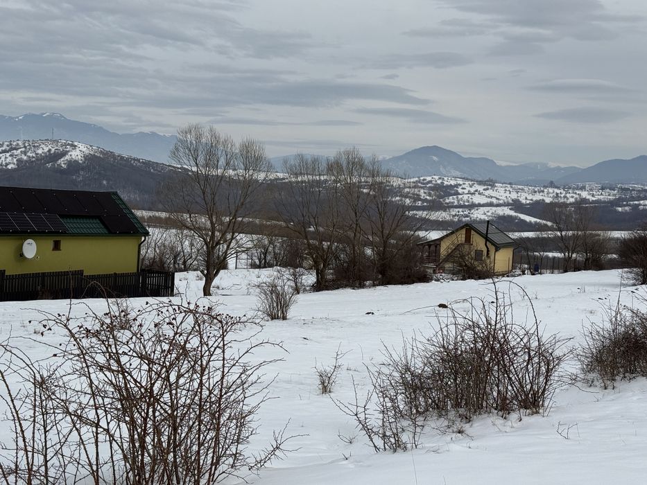 Vand teren intravilan zarnesti