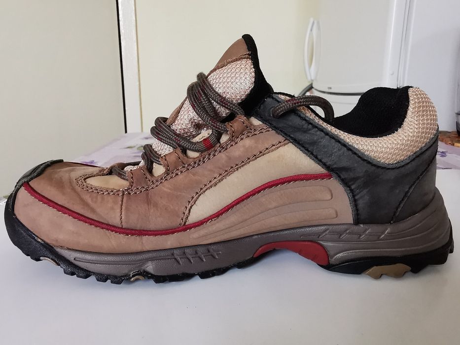 37 Ghete trekking drumetie