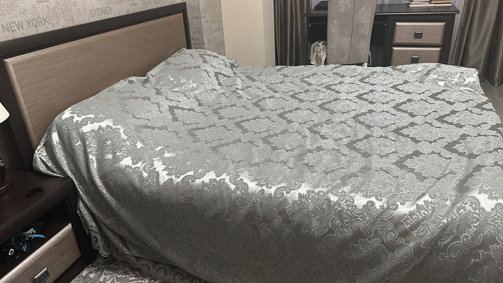 Кровать с матрасом