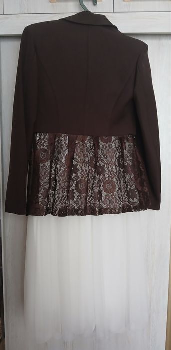 Kastyum, yubka yangi