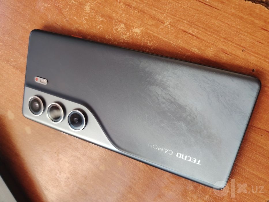 Texno camon 40 pro