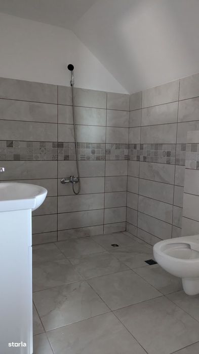 Duplex intreg, constructie noua,solida, in Gai, aproape de principala!