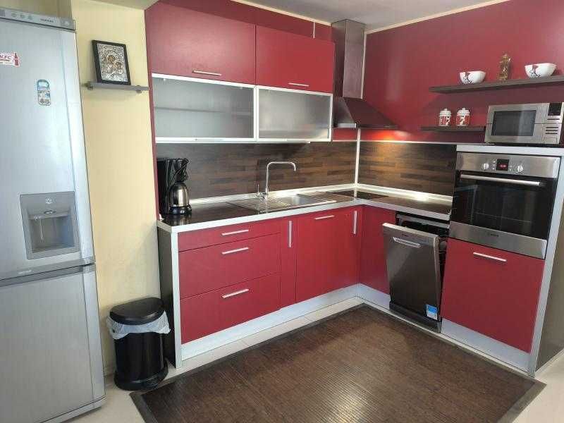 Дава се под наем Тристаен апартамент в Бургас, Лазур - 112 кв.м за 612 € - Снимка #2