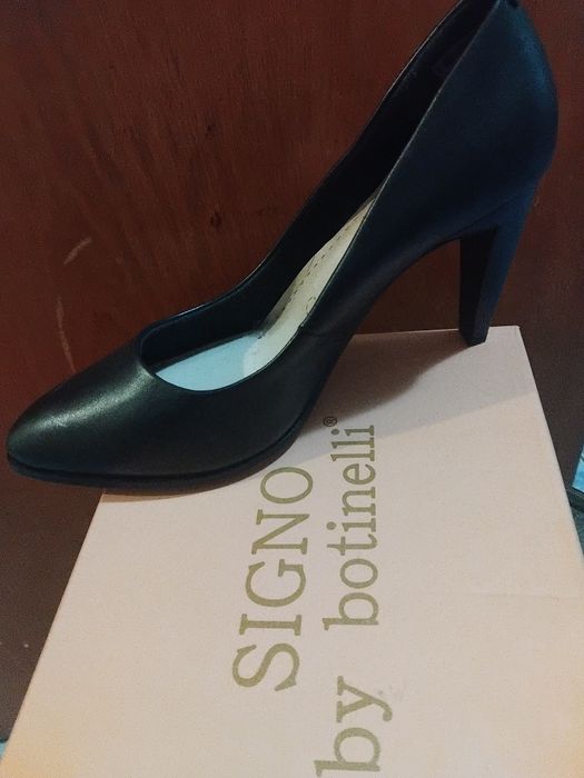 Vand pantofi piele