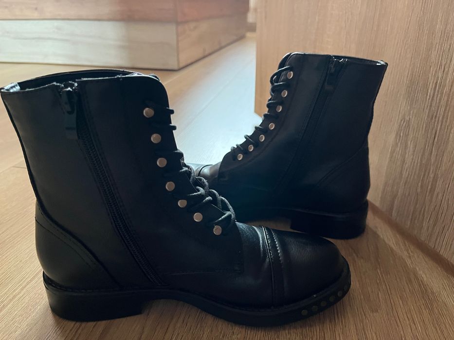 Дамски кожени кубинки