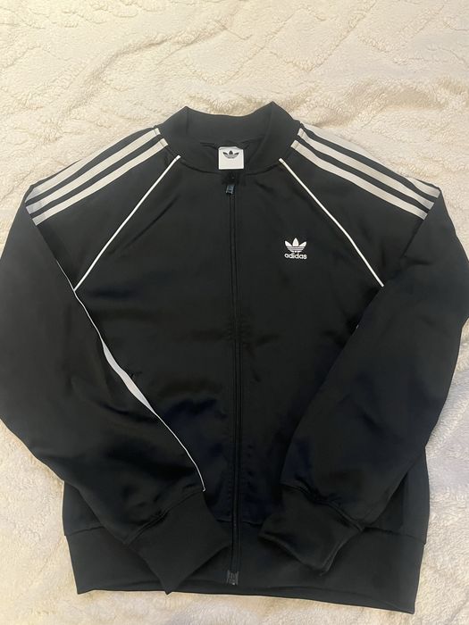 Черен Adidas суичър