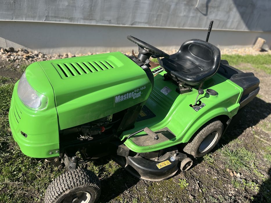 Tractoras de gazon/iarba