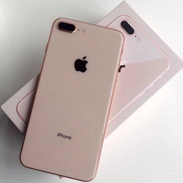 Продам айфон 8 + в отличном состояние