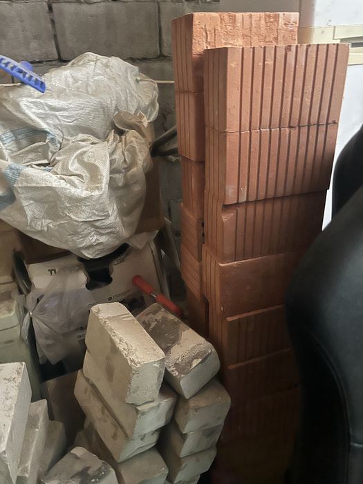 Продам кирпич б/у в хорошем состоянии