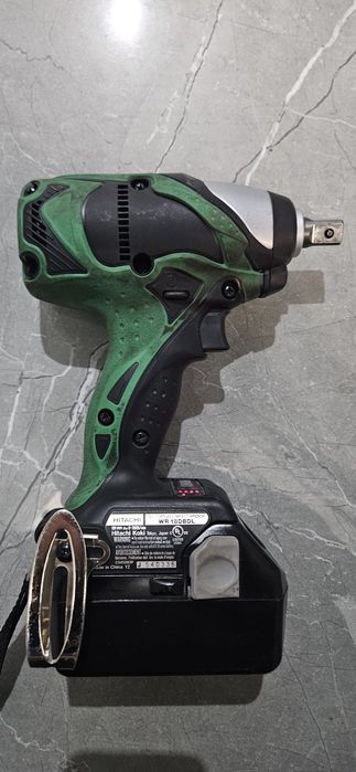 Ударен Гайковерт Hitachi.