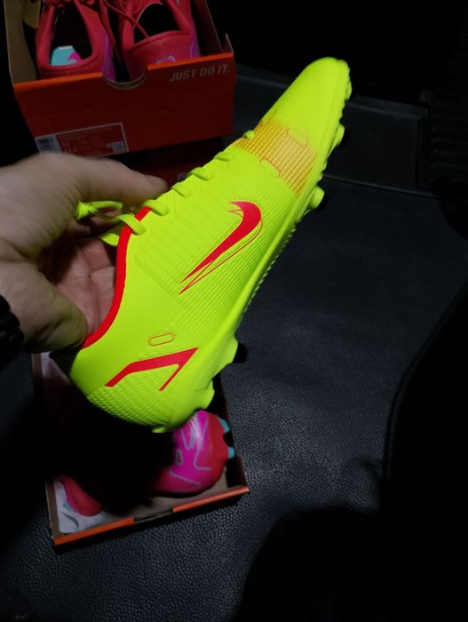 Футболни обувки  Nike Mercurial  Air Zoom Vapor 16 .чисто нови Номера