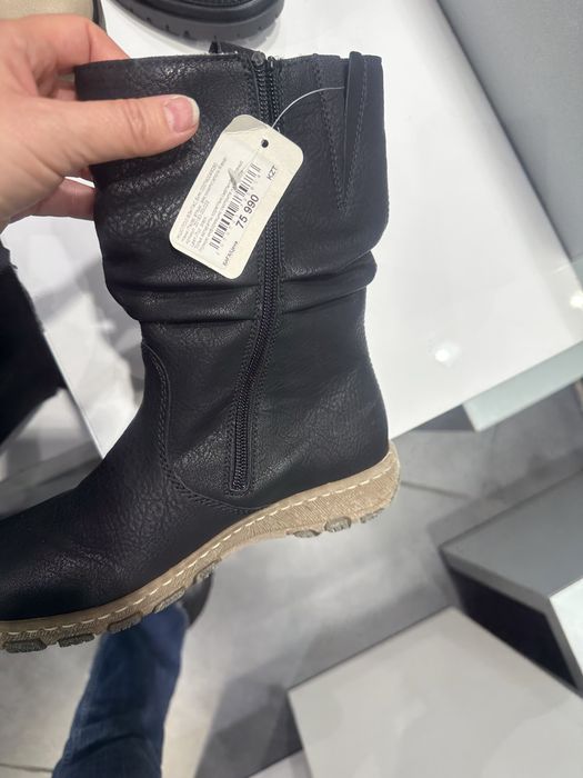 Женские зимние сапоги