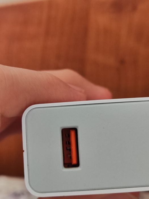 Продам зарядку 67w