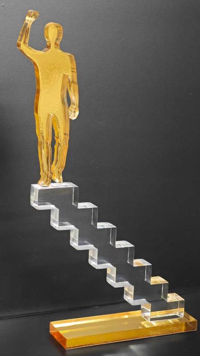 элитные бизнес подарки награды статуэтки кристаллы