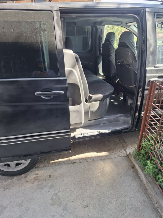 Mercedes benz vito 111 cdi mixt