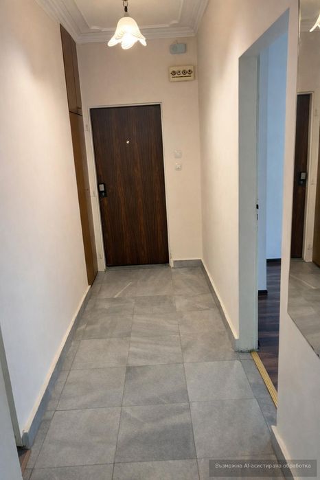 Тристаен за продажба в кв.Света Троица