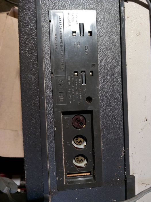 Магнетофон работи