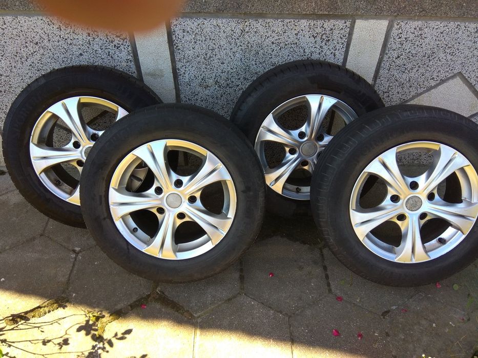 Летни гуми с джанти + болтове