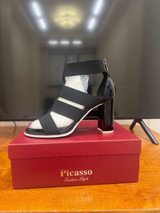 Босоножки фирмы Picasso