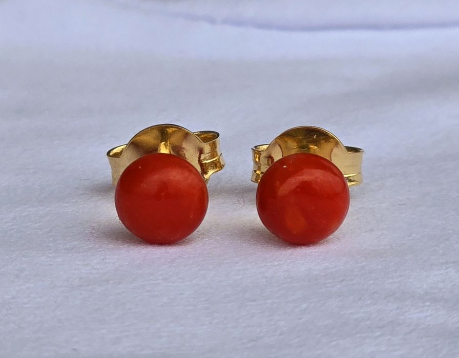 Cercei din aur galben 18k cu coral natural, handmade