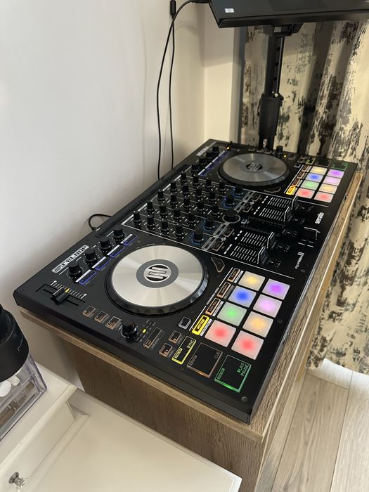 Reloop Mixon 4 - Consola DJ Serato 4 canale, ca noua !