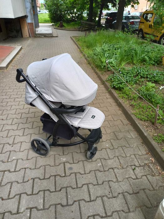 Бебешка количка 3 в 1 добро състояние