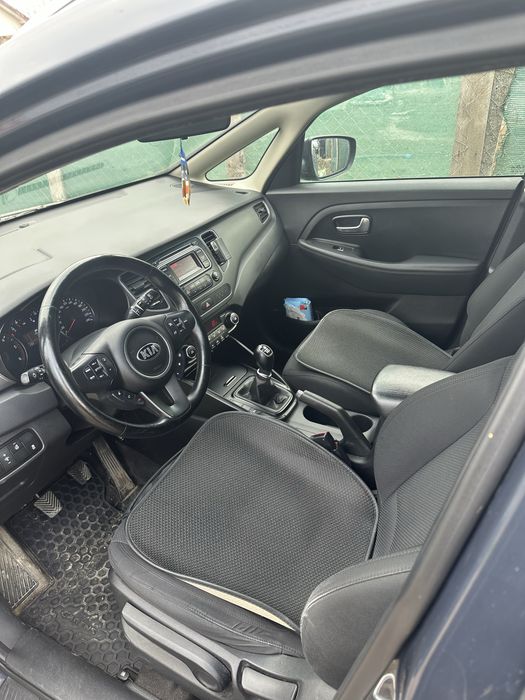 Kia Carens - 2016 motor 1.7 disel