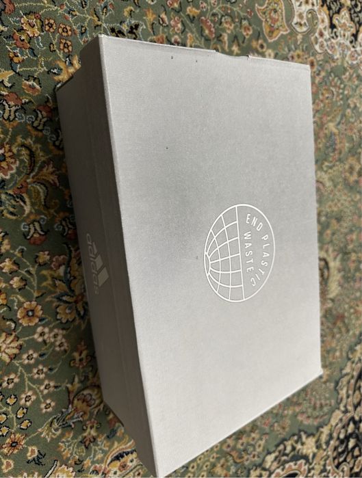 Продаю Adidas Predator