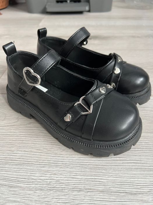 Детски официални обувки за момиче