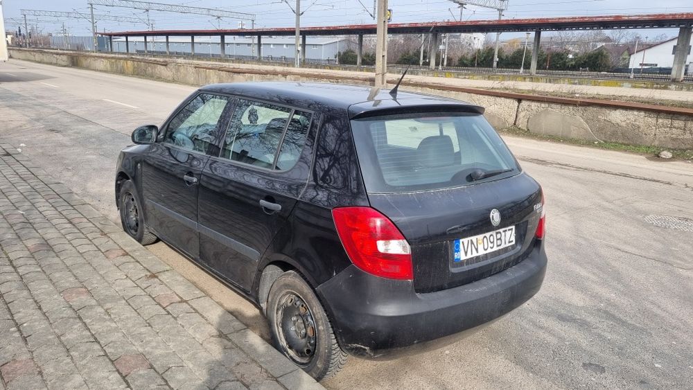 Skoda fabia 2 beNzina 1.2 +GPL an 2011 km 200ooo