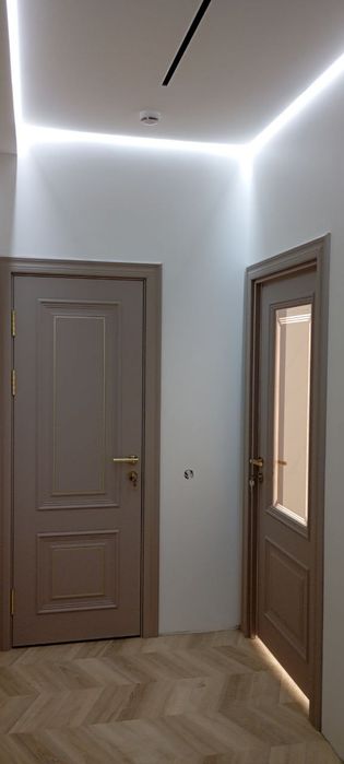 Eshik o'rnatish - Установка дверей