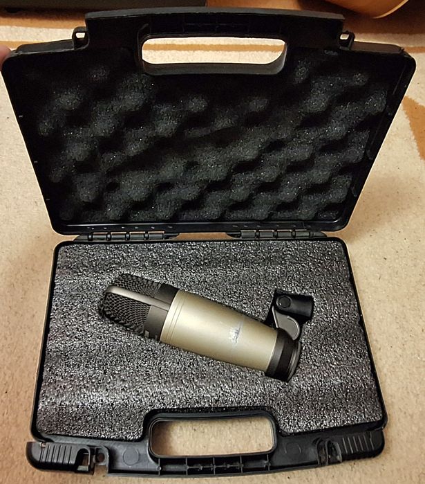 Microfon condenser Samson  01