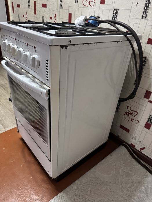 Газ плита с духовкой