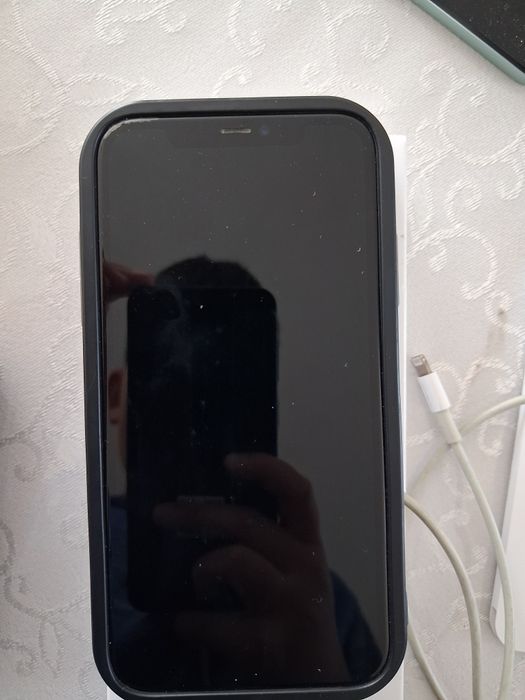 IPhone 11 с коробкой