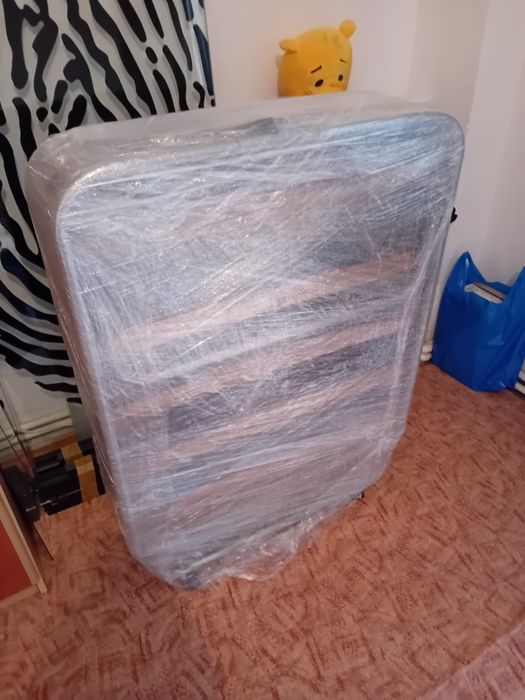 Birou sticla si pat pliant