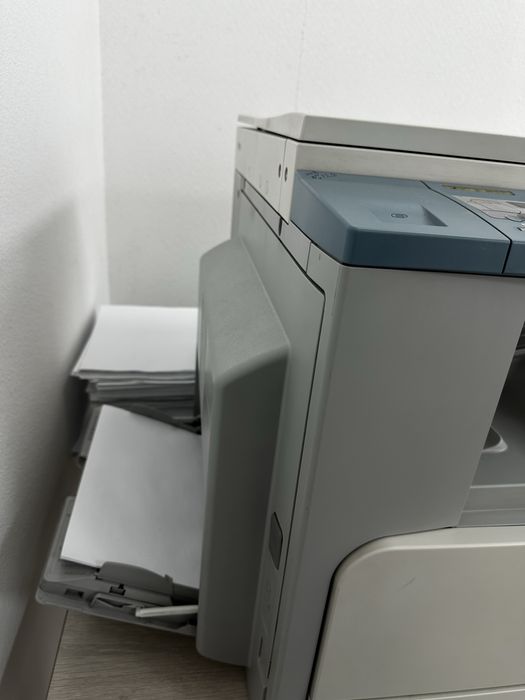 А3 Принтер canon ir2018