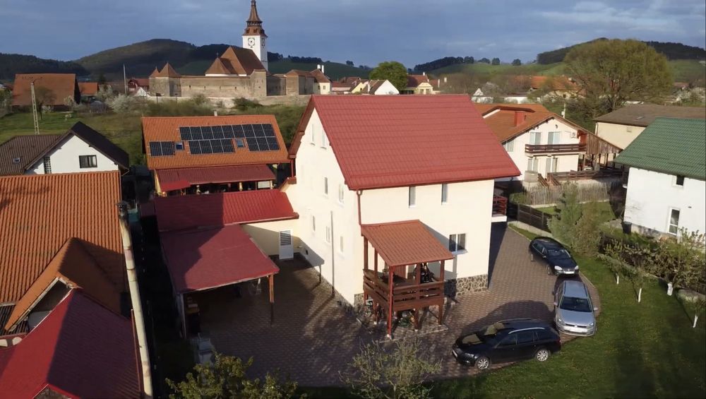 Proprietar: Vilă 1300mp Teren, Sânpetru Central – Casă &Pensiune