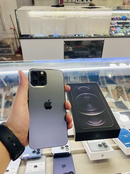 iPhone 12 Pro Max 256 gb black ideal