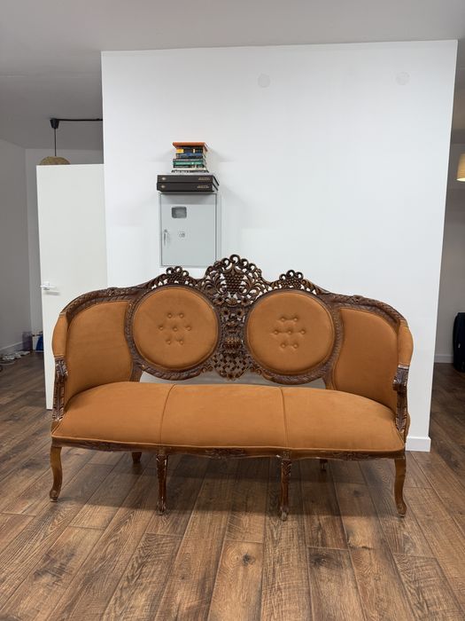 Антикварный диван- софа из натурального дерева