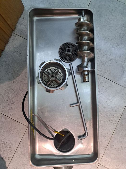 Мясорубка 7 млн сумга сатылады.